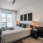 Appartamento Ade - 2 Bedrooms And Parking In Alcantara Lisbona