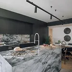 Ade - 2 Bedrooms And Parking In Alcantara Lisboa