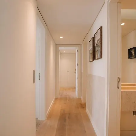 アパート Ade - 2 Bedrooms And Parking In Alcantara リスボン