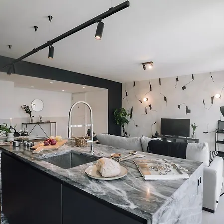 Ade - 2 Bedrooms And Parking In Alcantara ליסבון