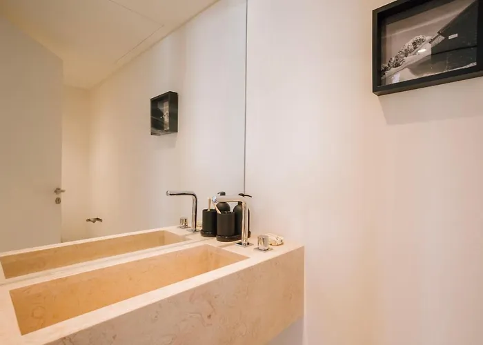 Ade - 2 Bedrooms And Parking In Alcantara Appartement *