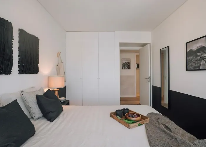 Ade - 2 Bedrooms And Parking In Alcantara *