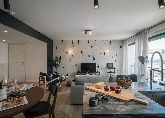 Ade - 2 Bedrooms And Parking In Alcantara