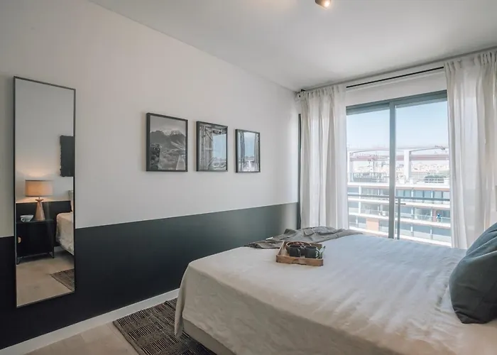 Ade - 2 Bedrooms And Parking In Alcantara Appartement *