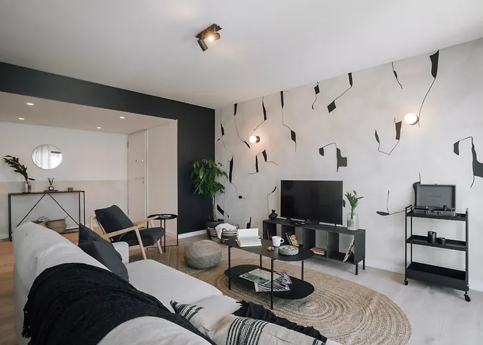 Ade - 2 Bedrooms And Parking In Alcantara *