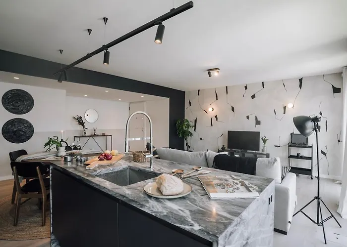 Ade - 2 Bedrooms And Parking In Alcantara Lisboa